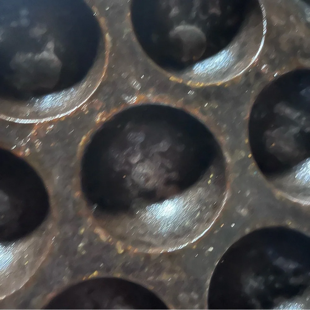 Vintage Cast Iron Danish Æbleskiver Muffin Pan Western Munk Pre Griswold